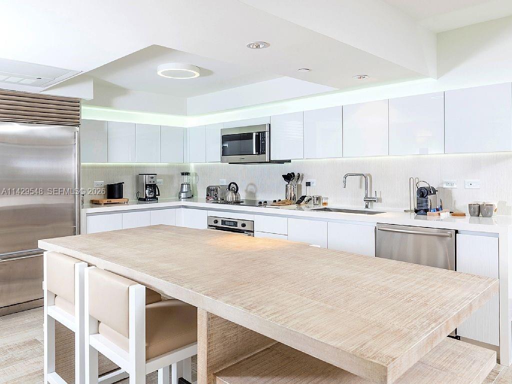 102 24th St Unit: 1006