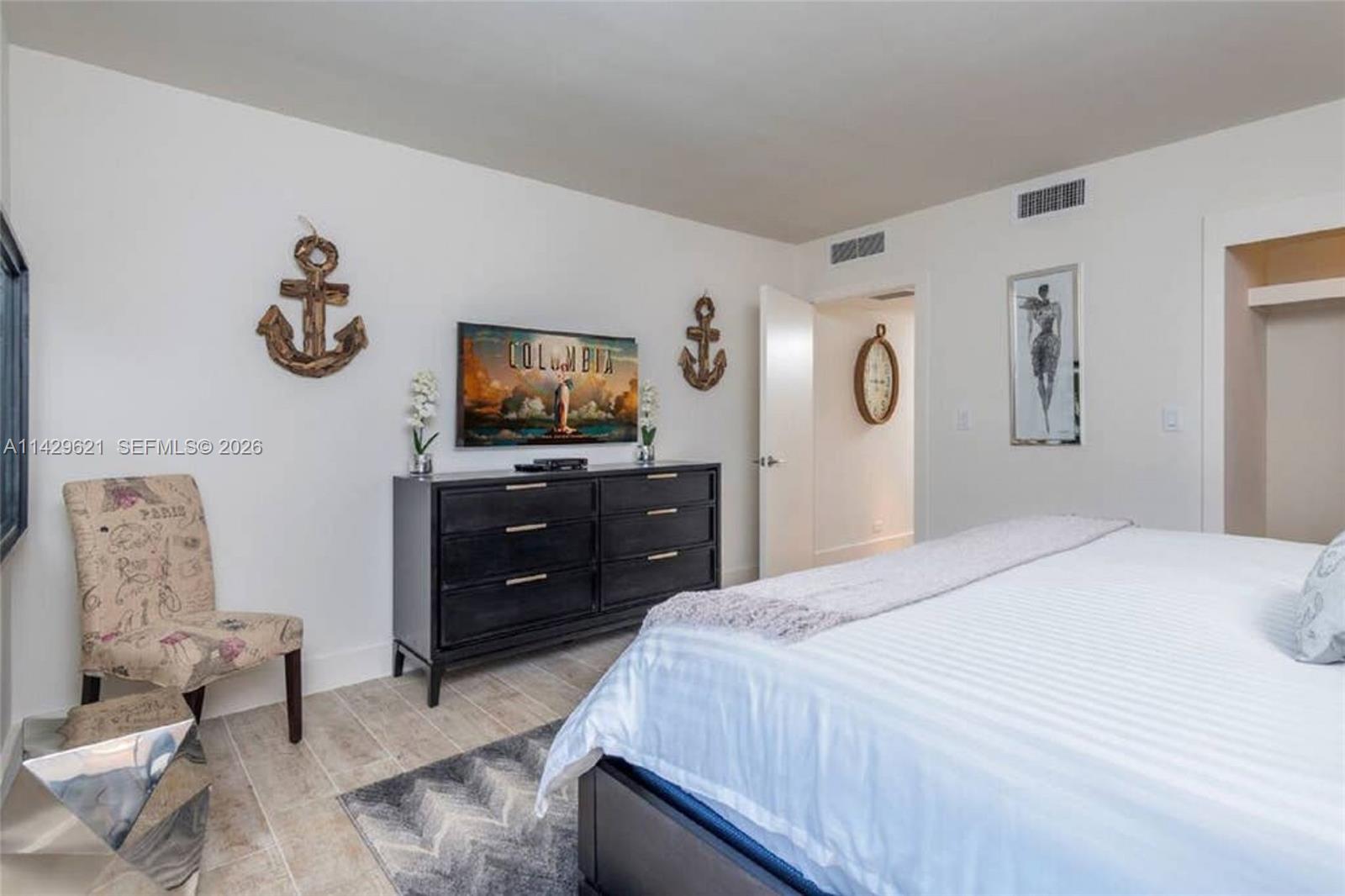 102 24th St Unit: 1108