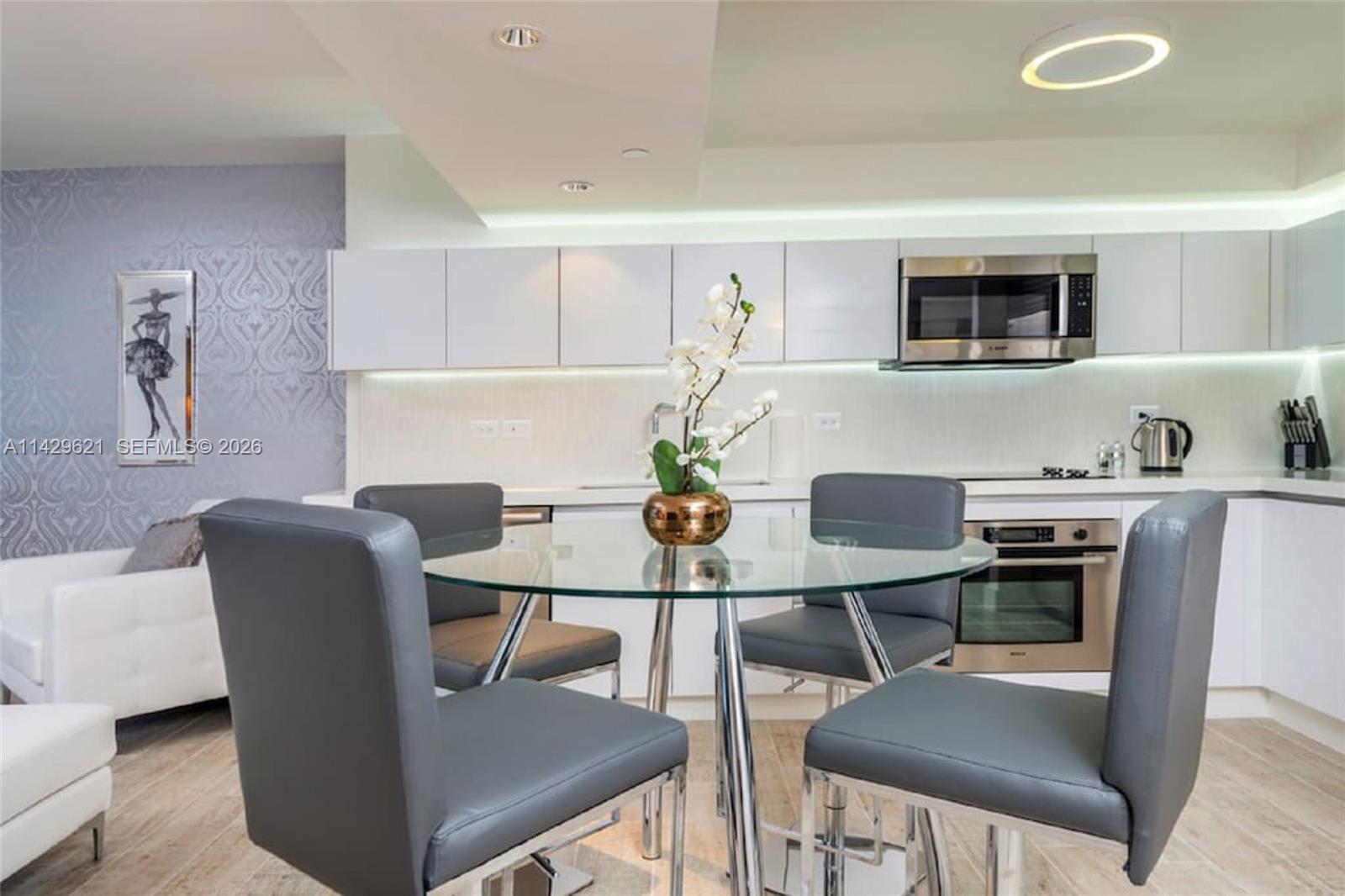 102 24th St Unit: 1108