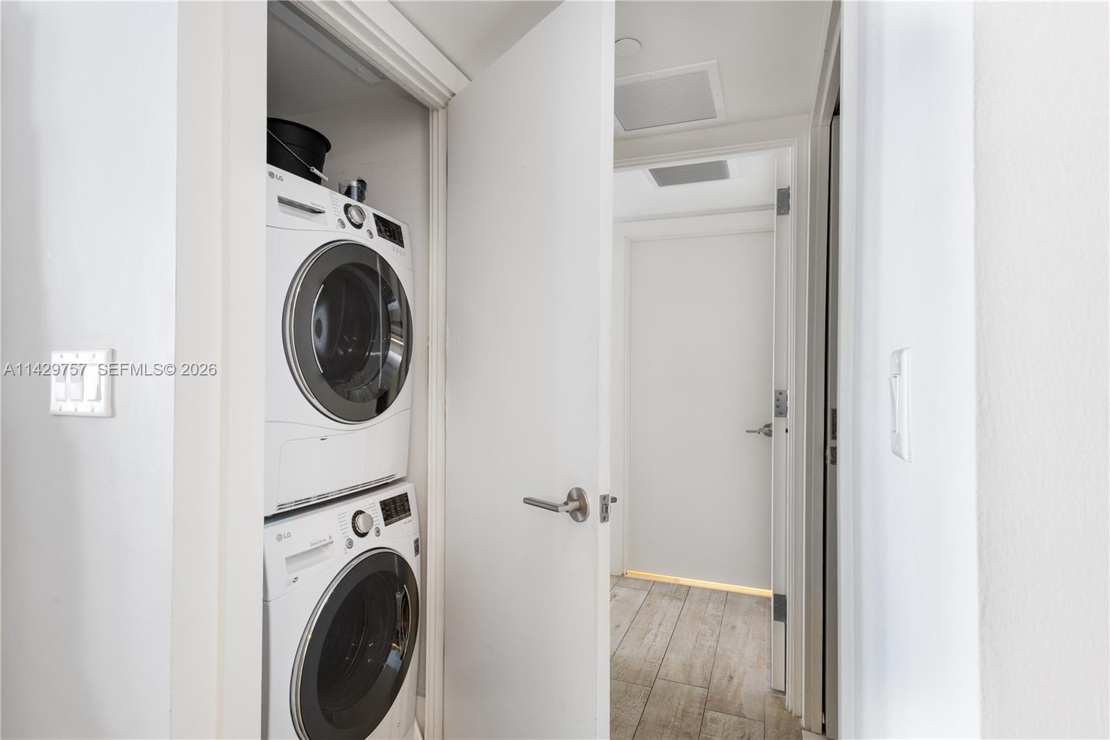 102 24th St Unit: 1013