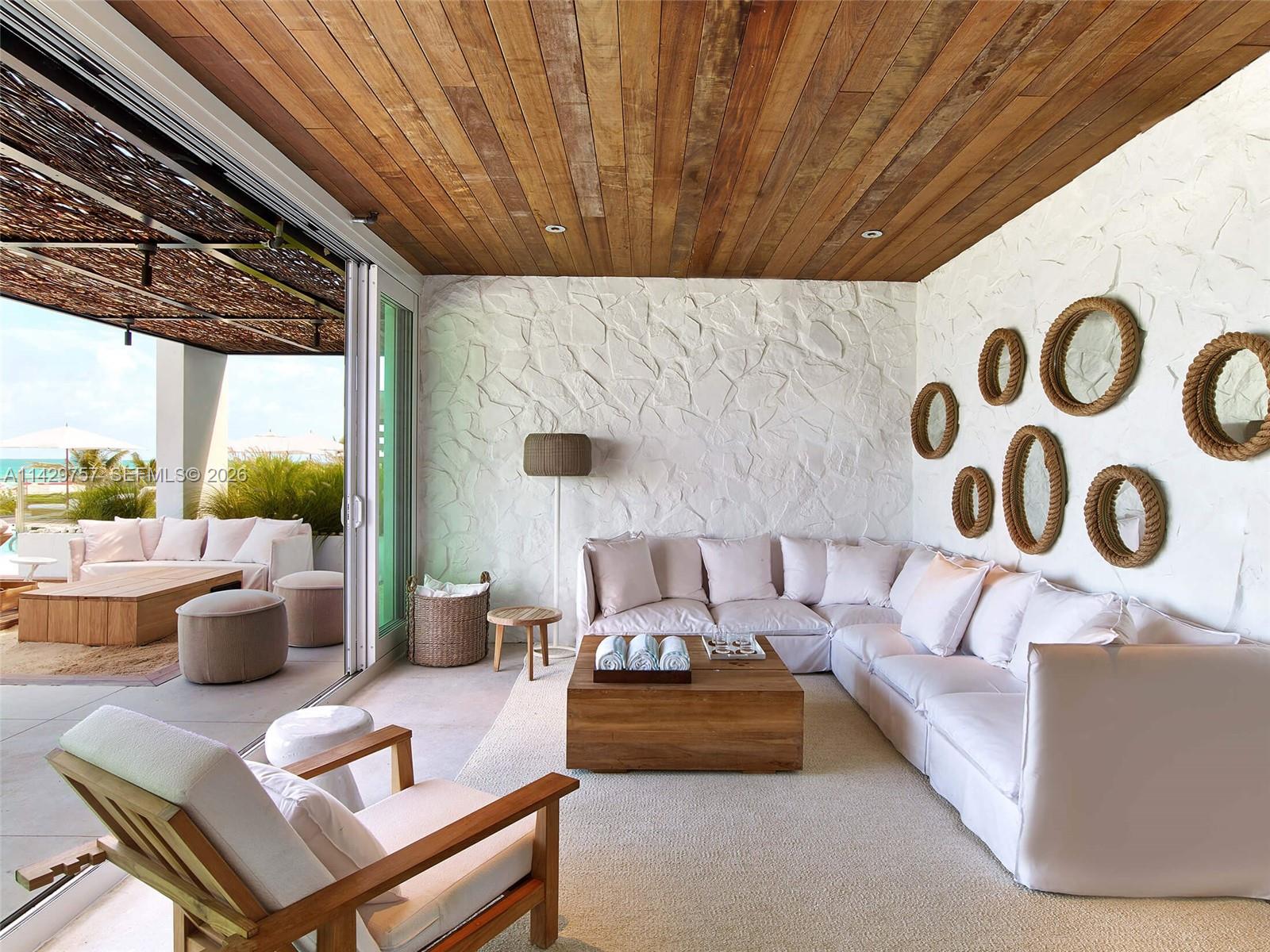 102 24th St Unit: 1013