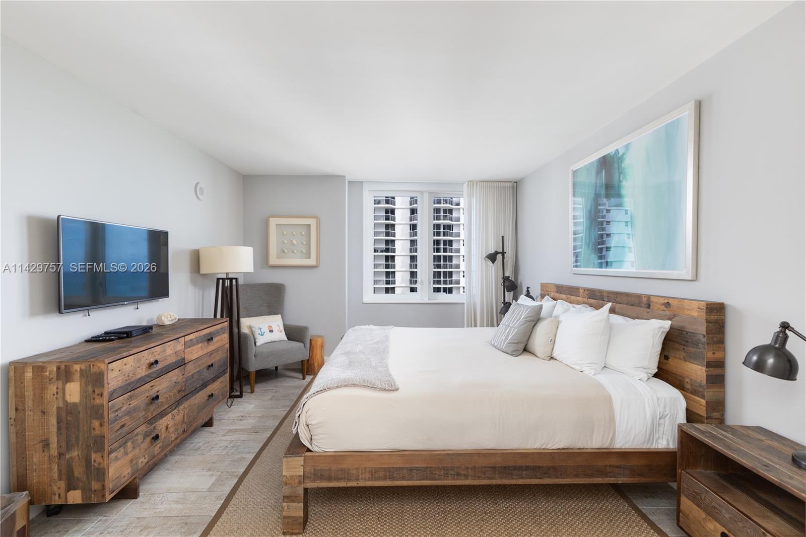 102 24th St Unit: 1013