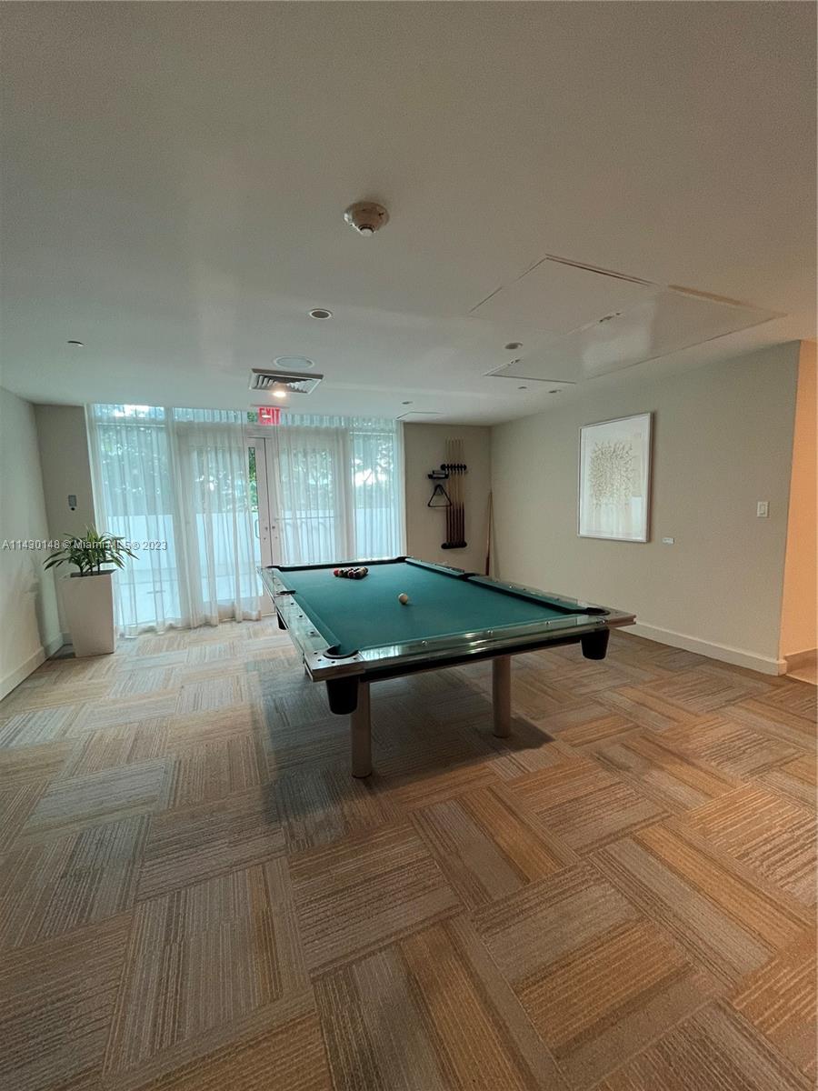951 Brickell Ave Unit: 3807