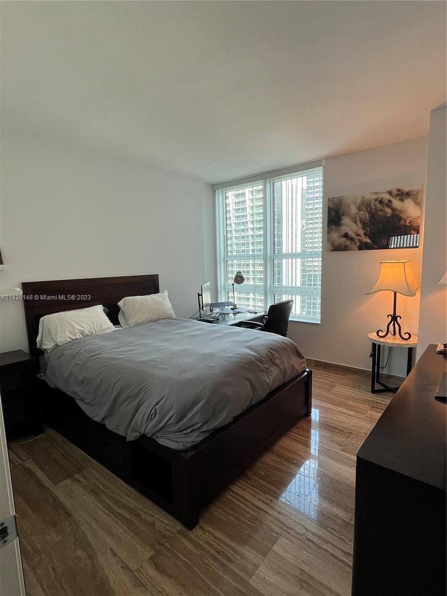 951 Brickell Ave Unit: 3807