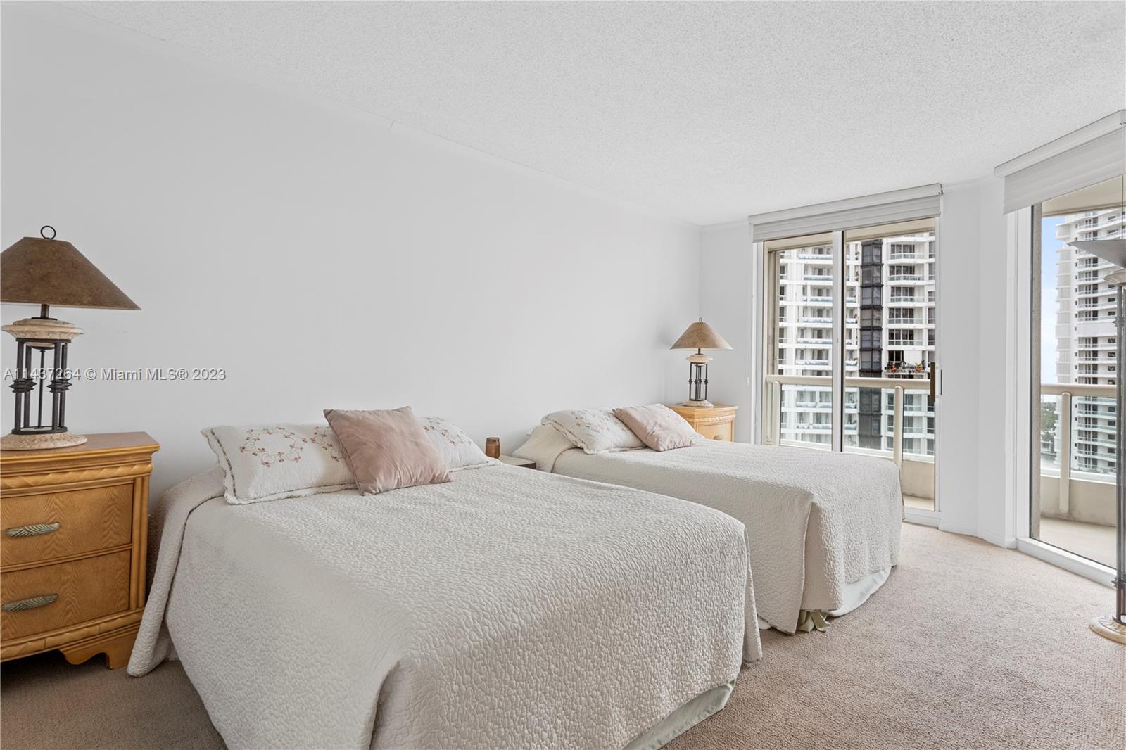 21205 Yacht Club Dr Unit: 1703