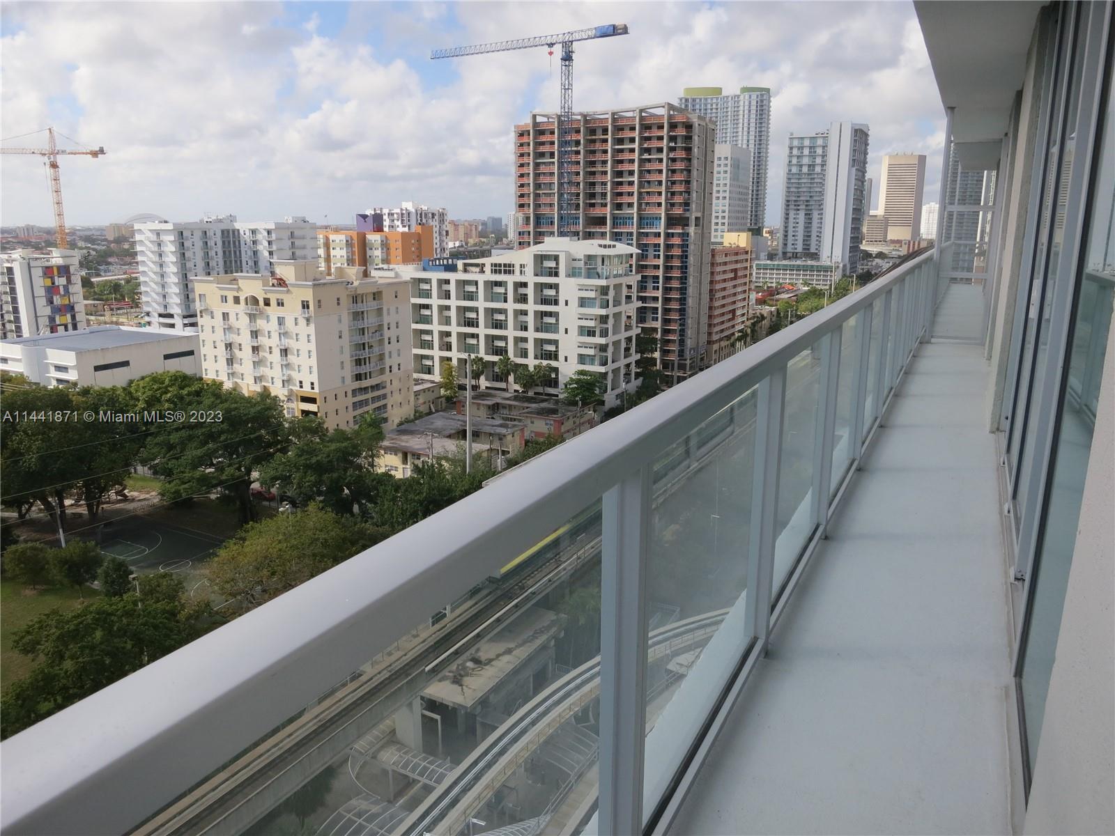 79 SW 12th St Unit: 1701-S