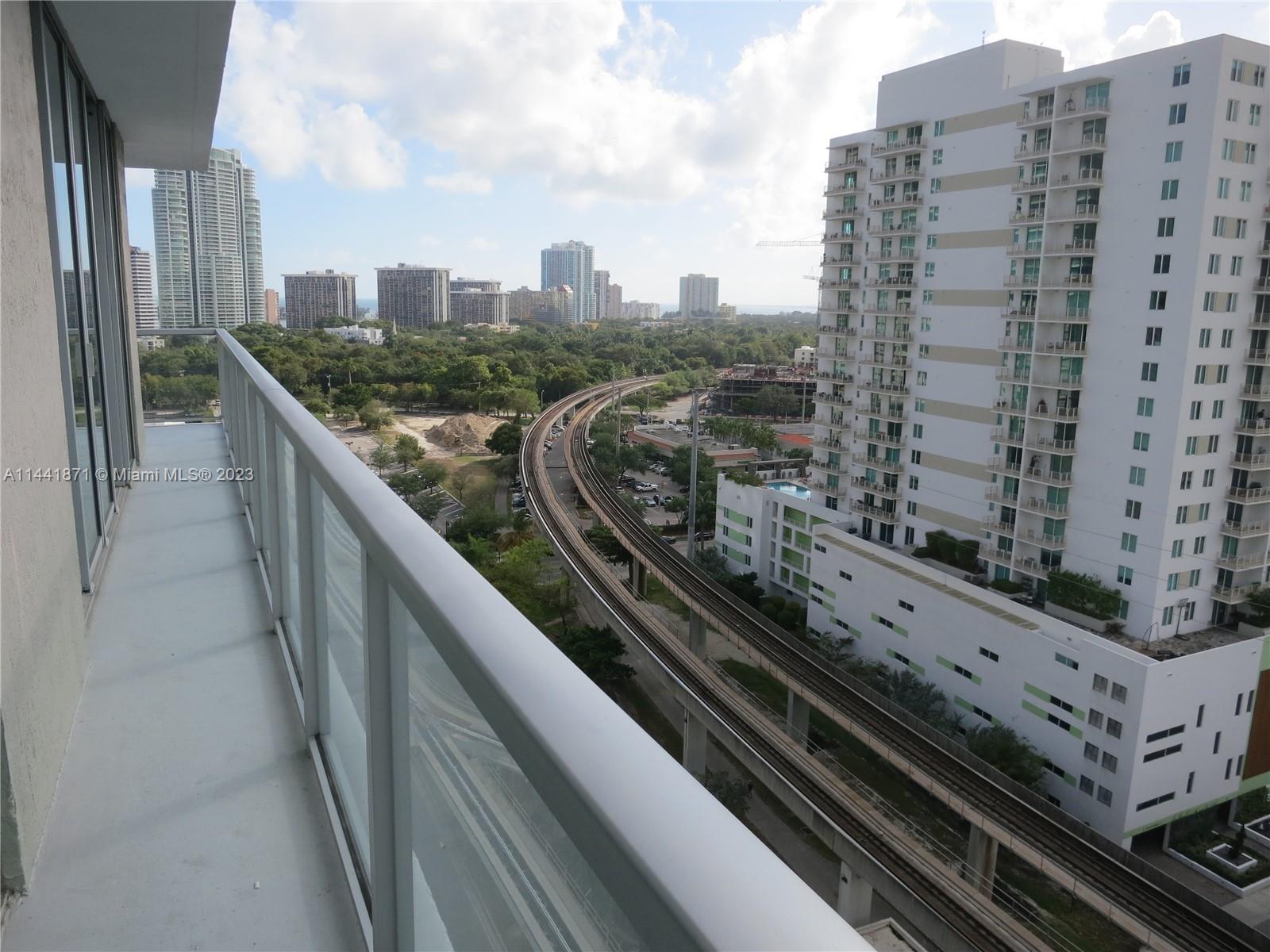 79 SW 12th St Unit: 1701-S