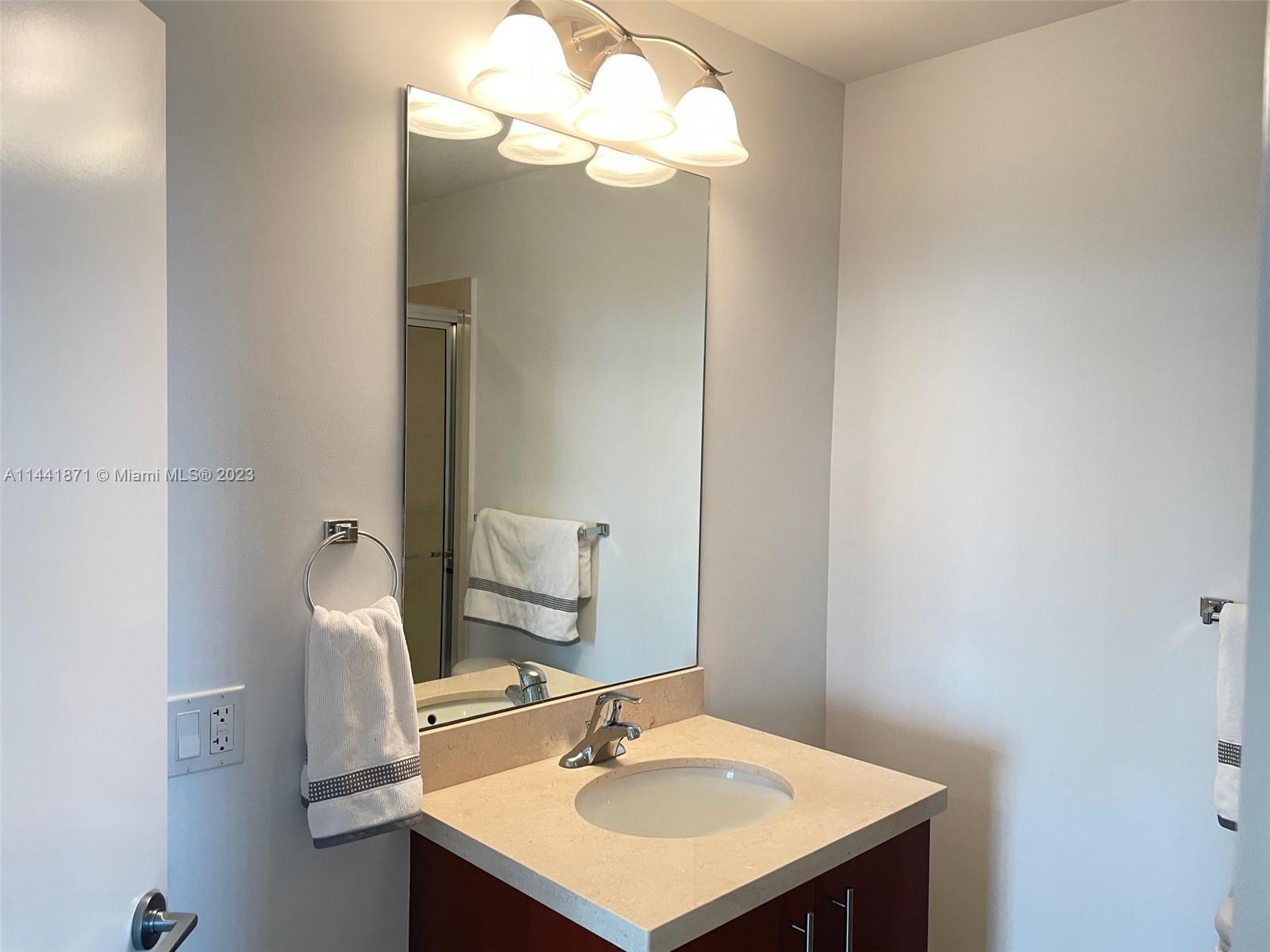 79 SW 12th St Unit: 1701-S