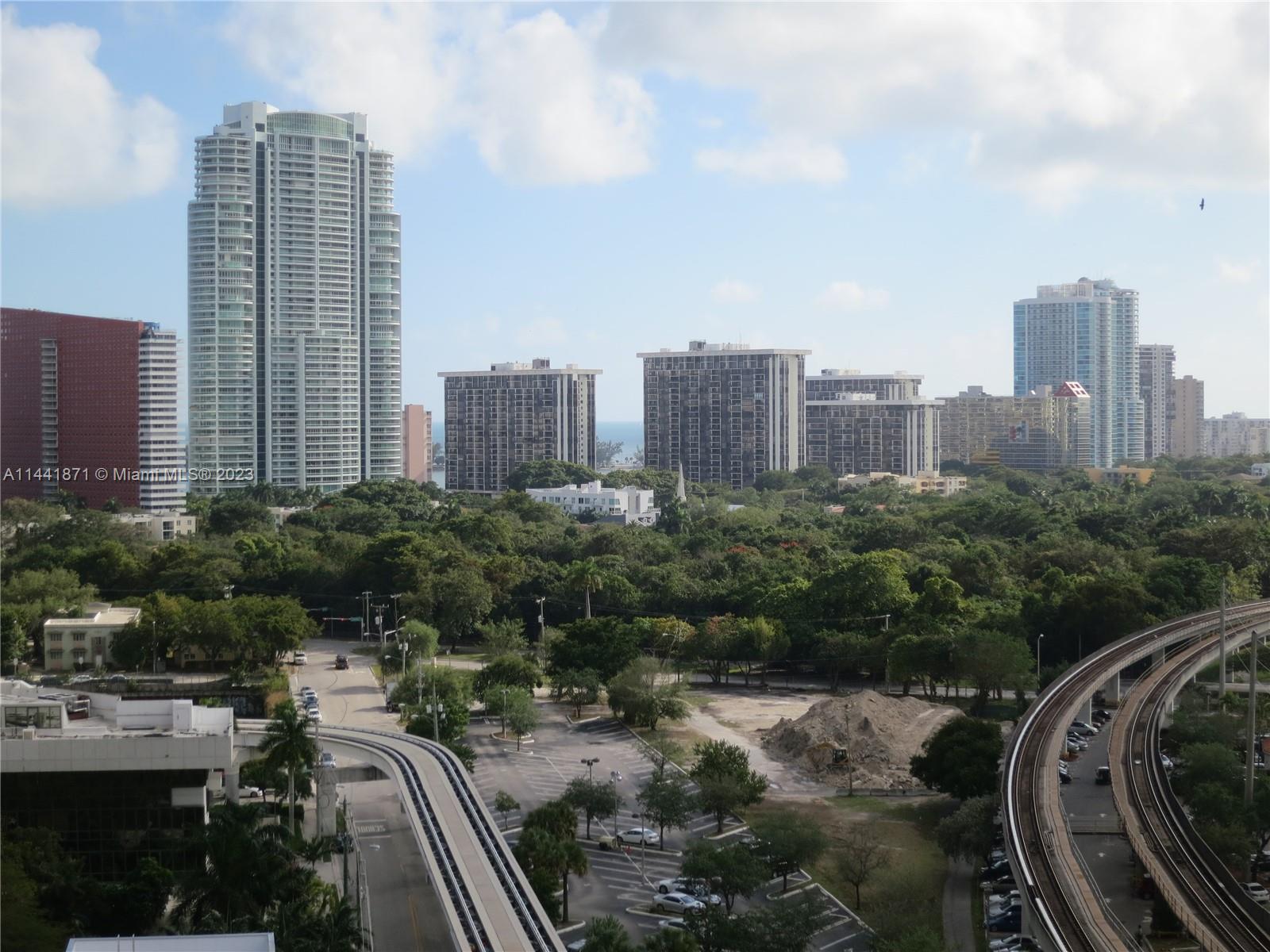 79 SW 12th St Unit: 1701-S