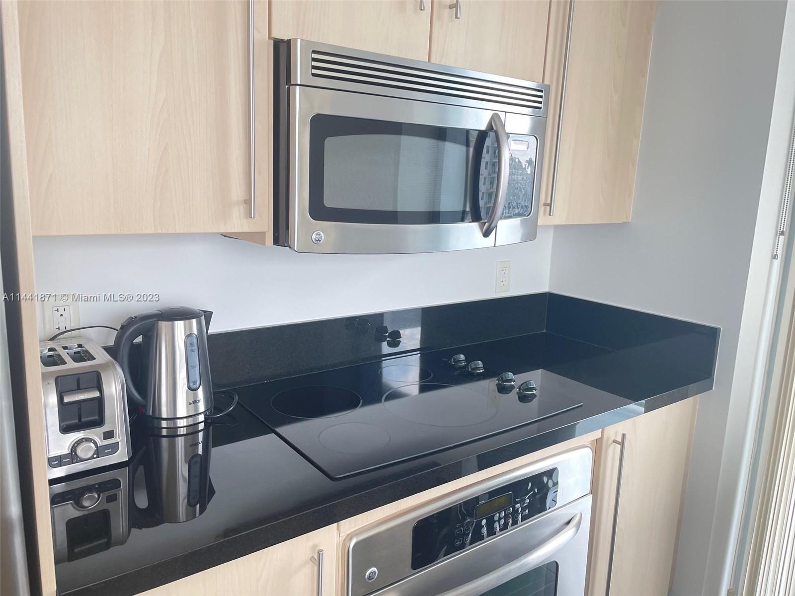 79 SW 12th St Unit: 1701-S