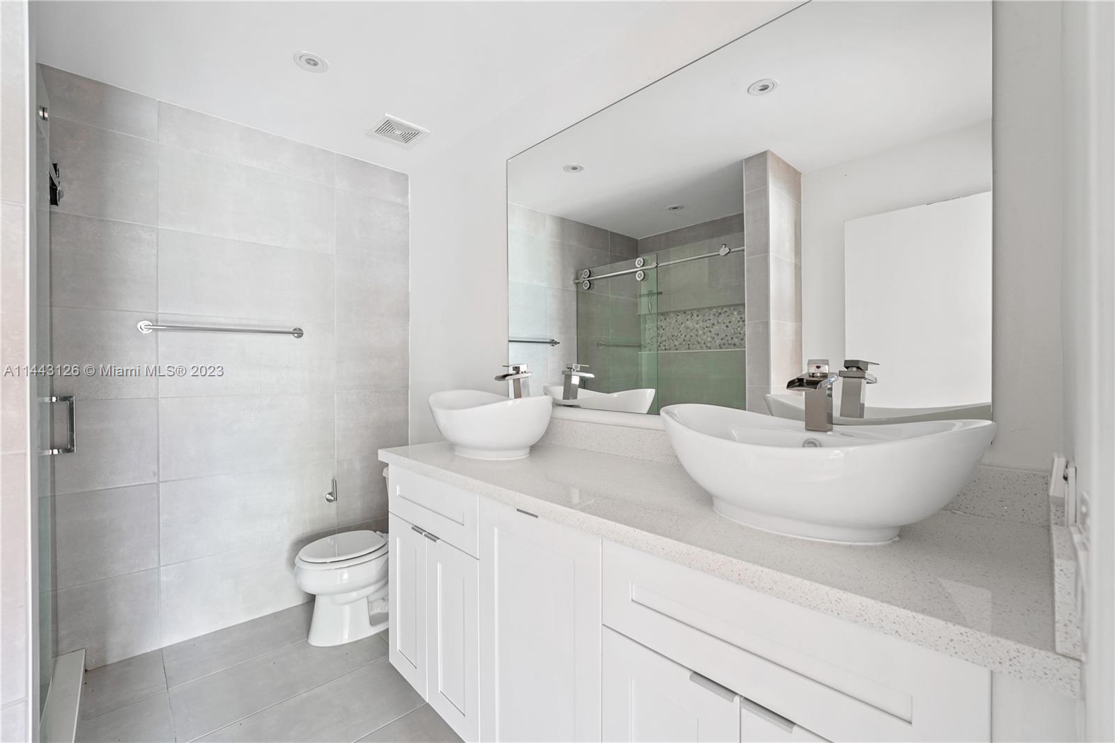 3240 SW 50th St Unit: 3240