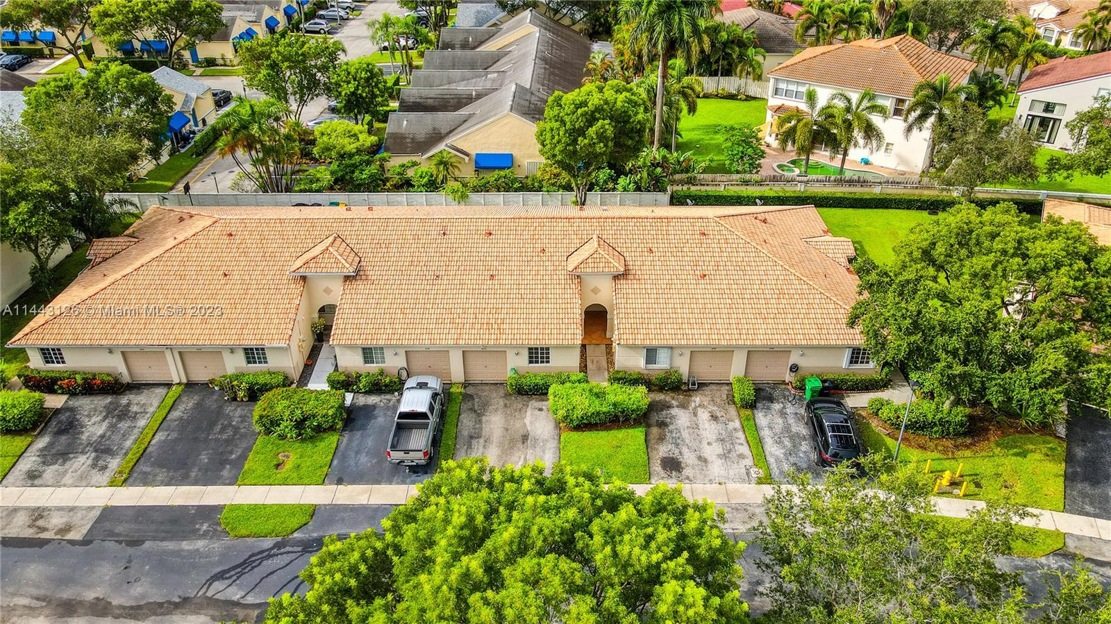 3240 SW 50th St Unit: 3240