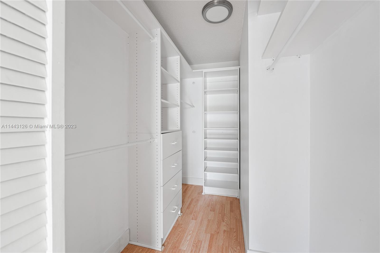 3240 SW 50th St Unit: 3240