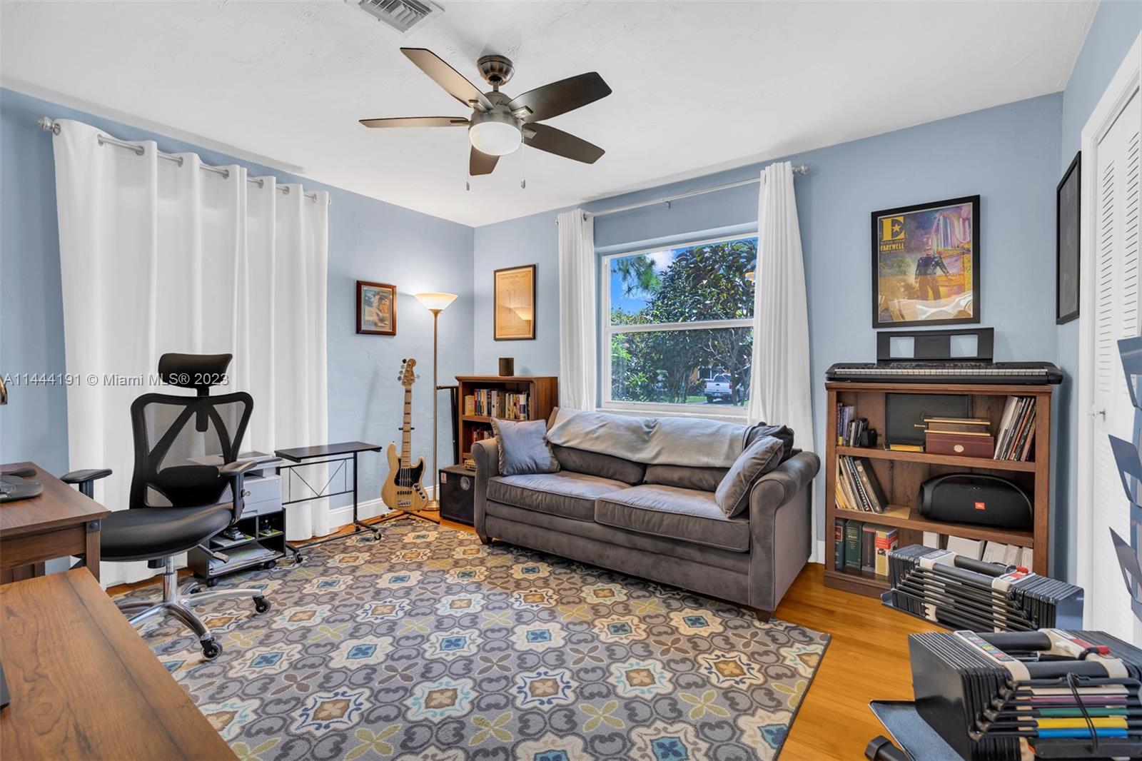 661 Swan Ave