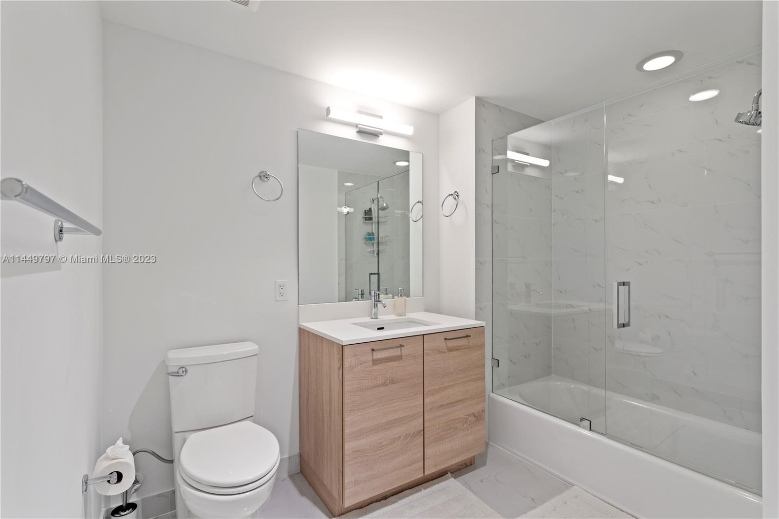 16385 Biscayne Blvd Unit: 3121