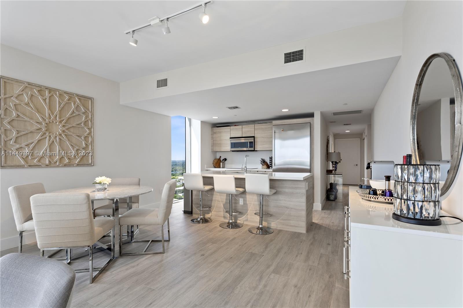 16385 Biscayne Blvd Unit: 3121