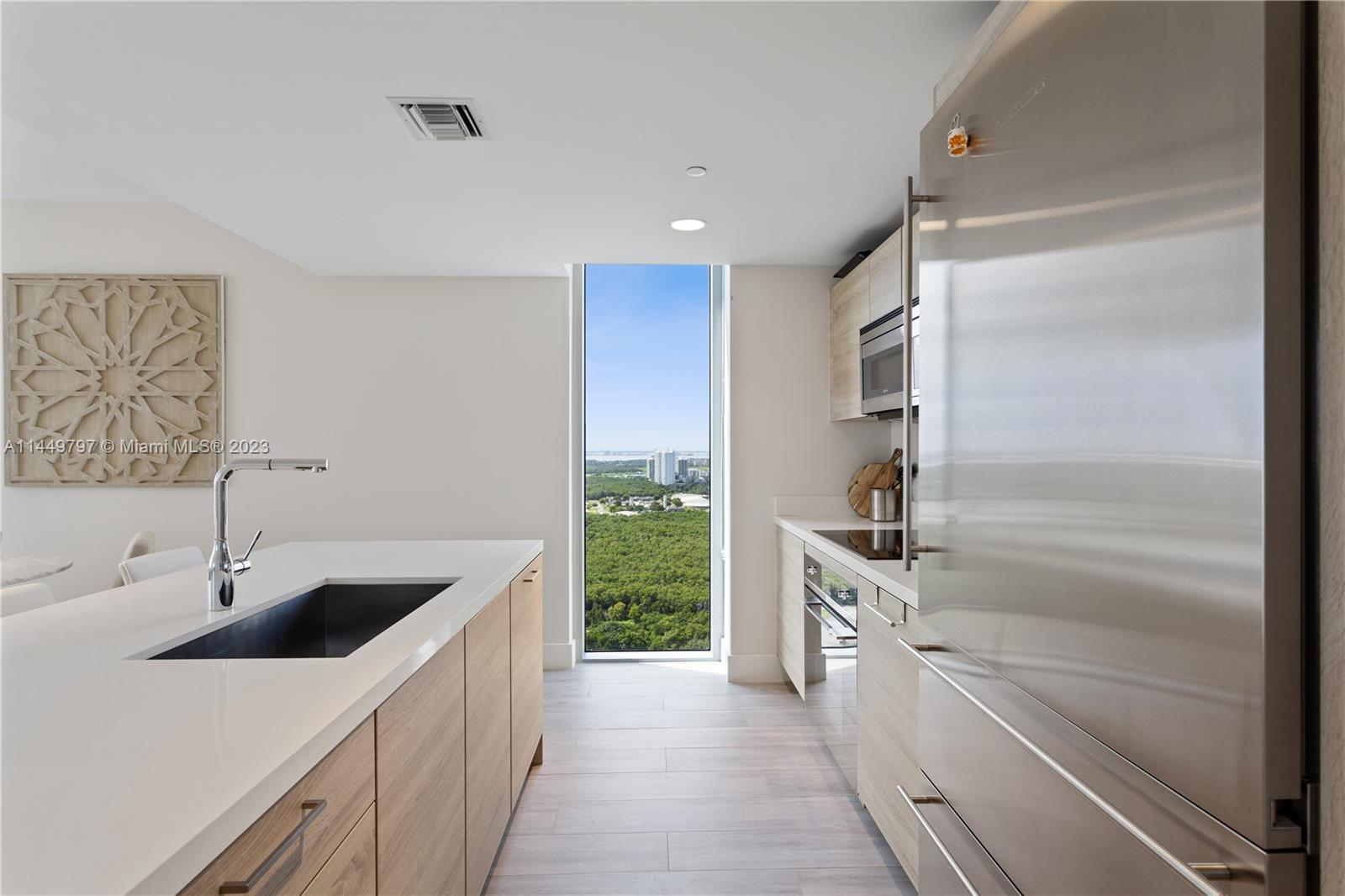 16385 Biscayne Blvd Unit: 3121