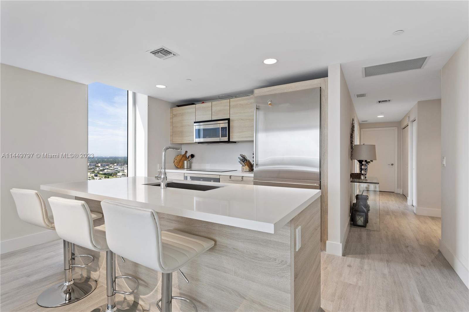 16385 Biscayne Blvd Unit: 3121