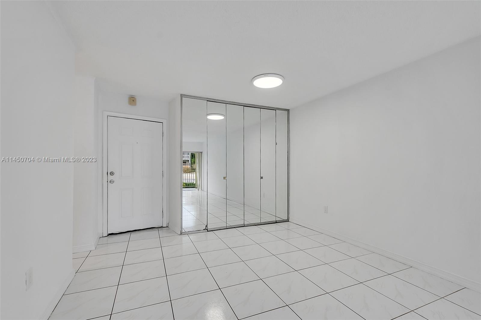 520 NE 38th St Unit: 6