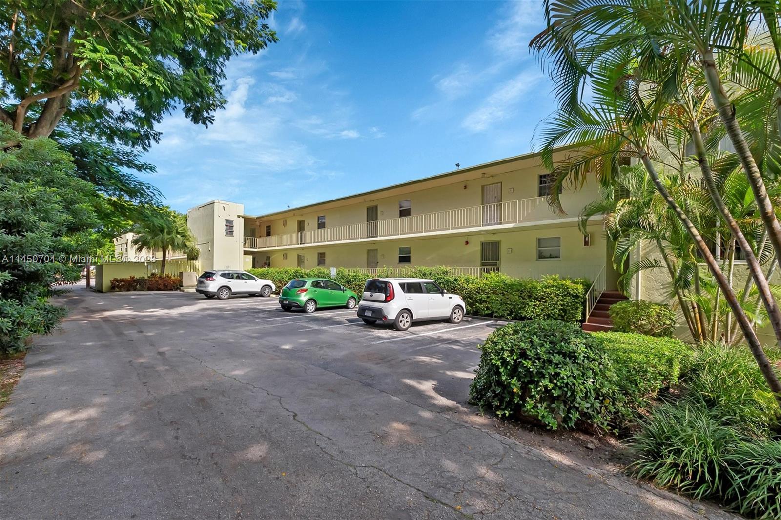 520 NE 38th St Unit: 6