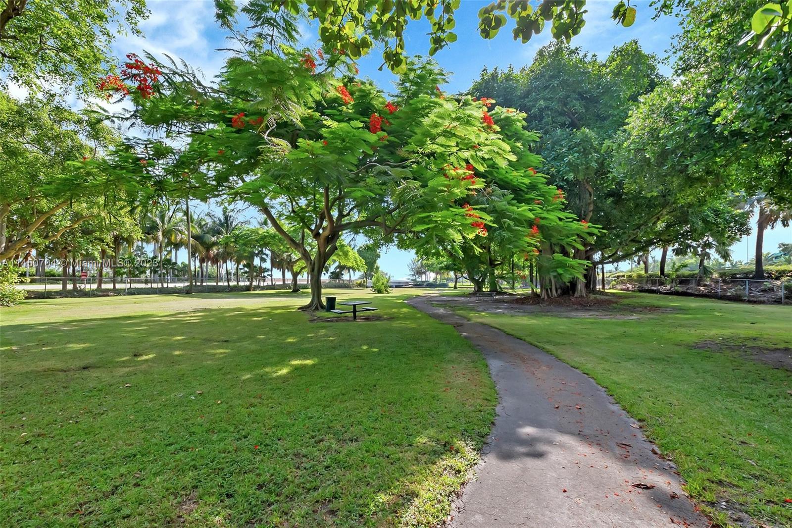 520 NE 38th St Unit: 6