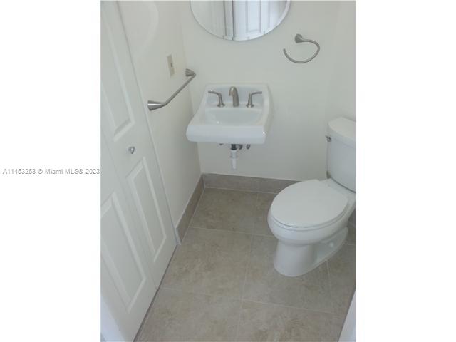 2351 Douglas Rd # 505