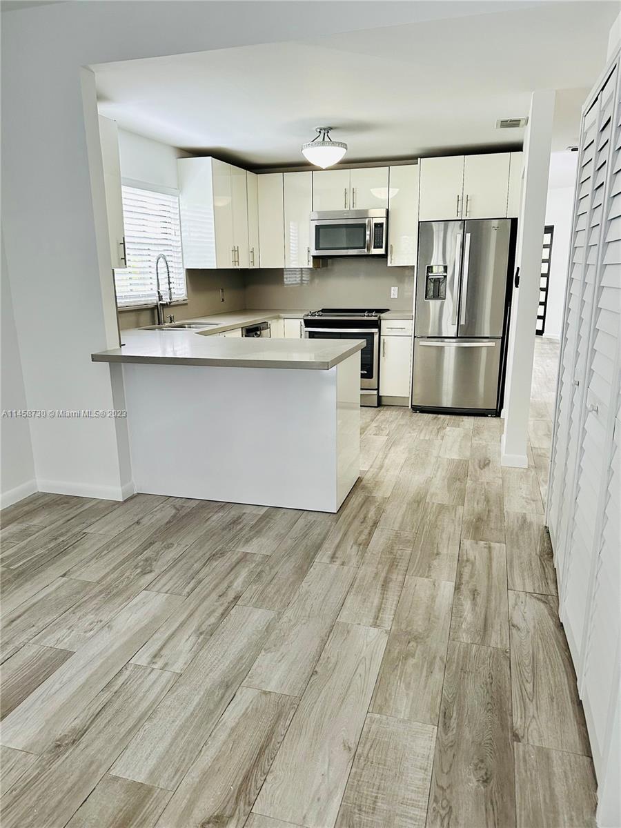 609 Almeria Ave Unit: 103
