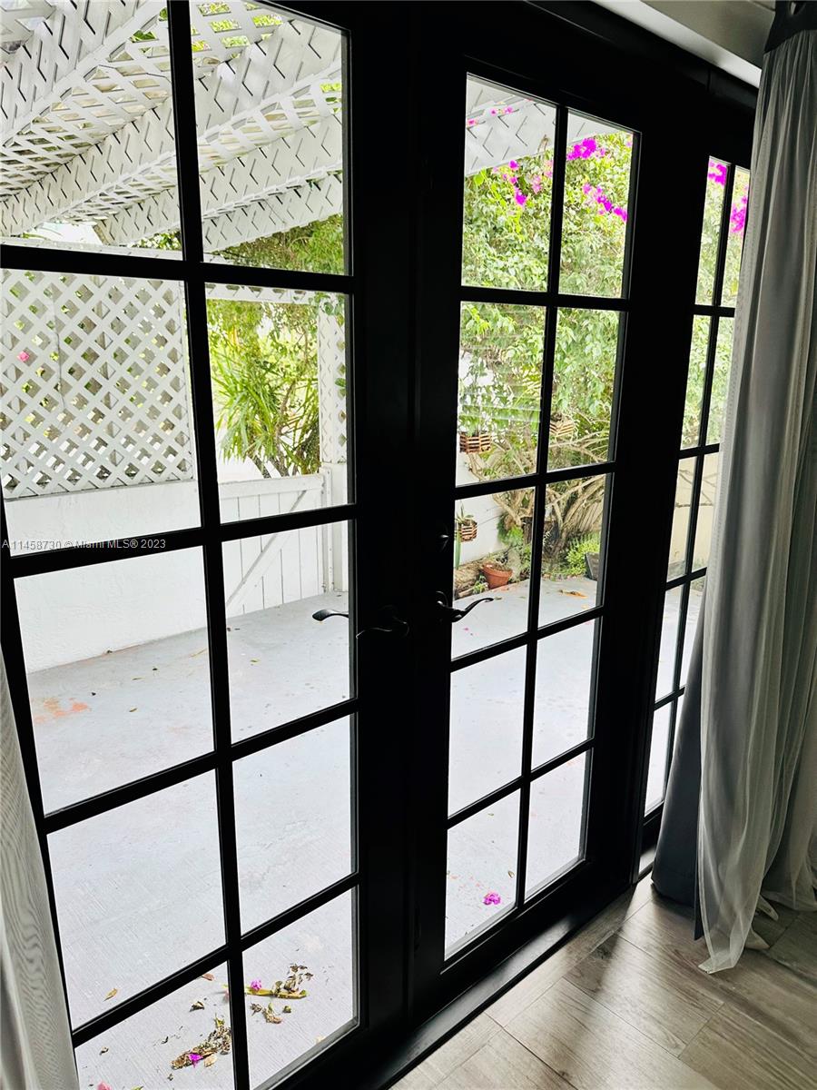 609 Almeria Ave Unit: 103