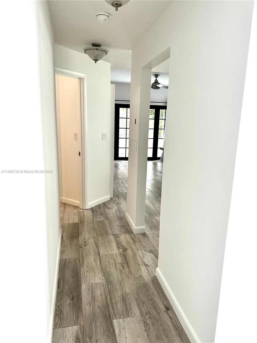 609 Almeria Ave Unit: 103