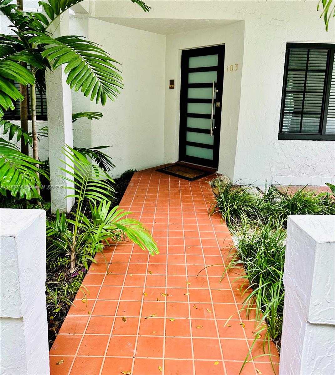 609 Almeria Ave Unit: 103