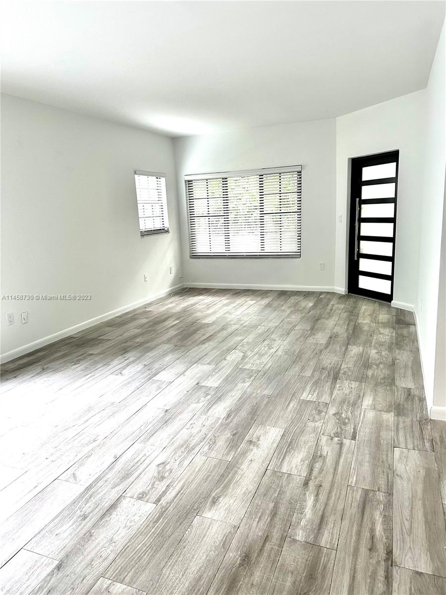 609 Almeria Ave Unit: 103