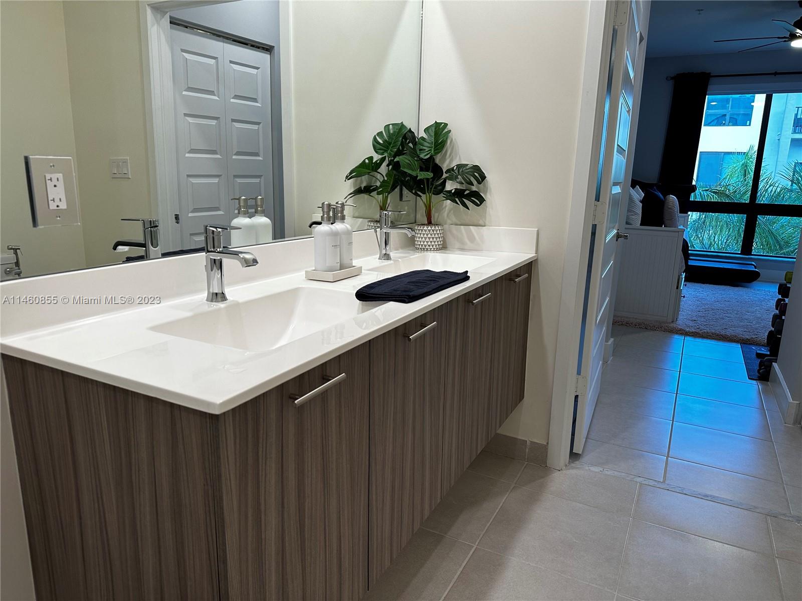 8301 NW 41st St # 307 Unit: B-307