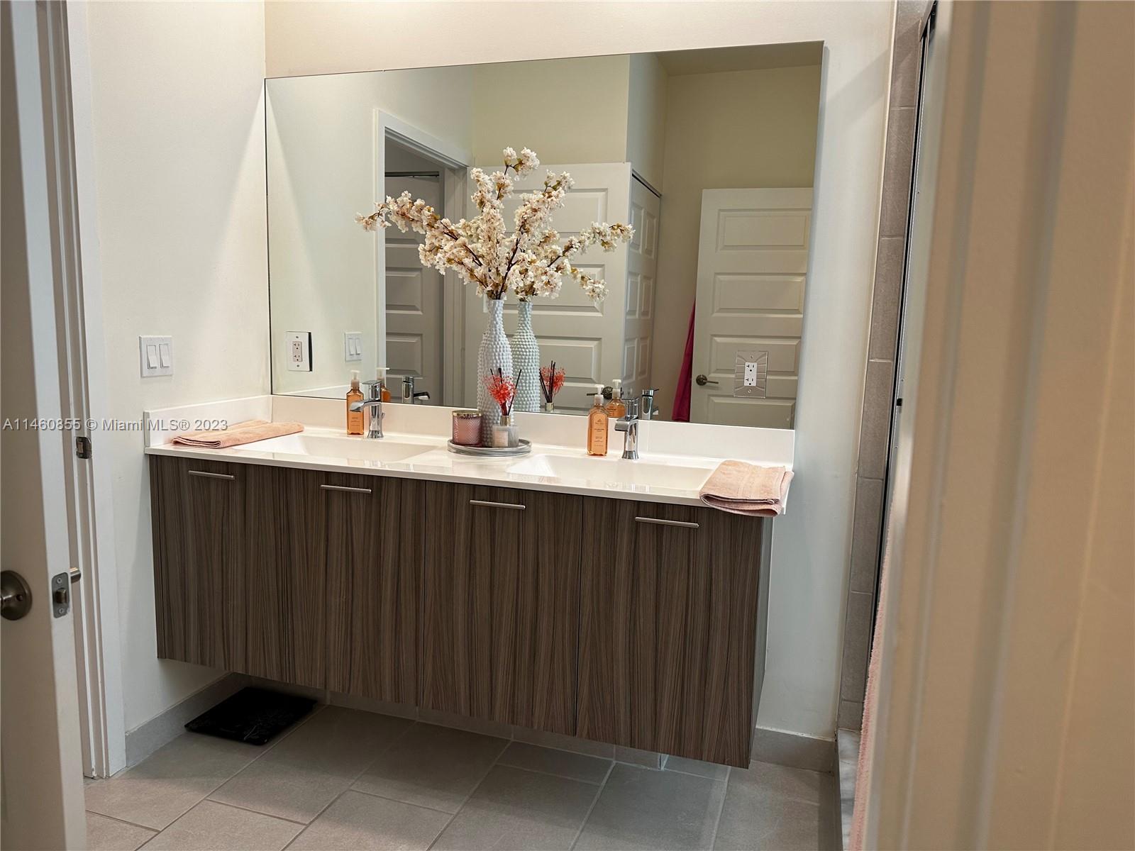 8301 NW 41st St # 307 Unit: B-307