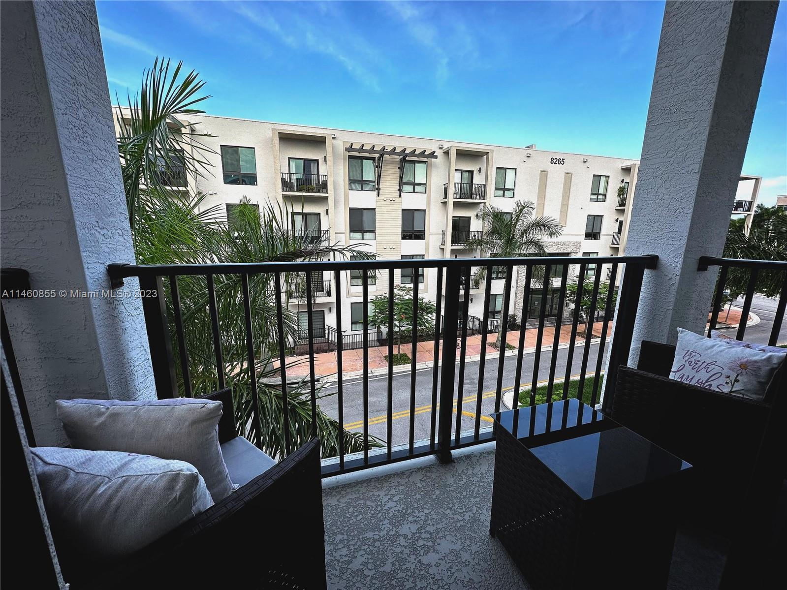 8301 NW 41st St # 307 Unit: B-307