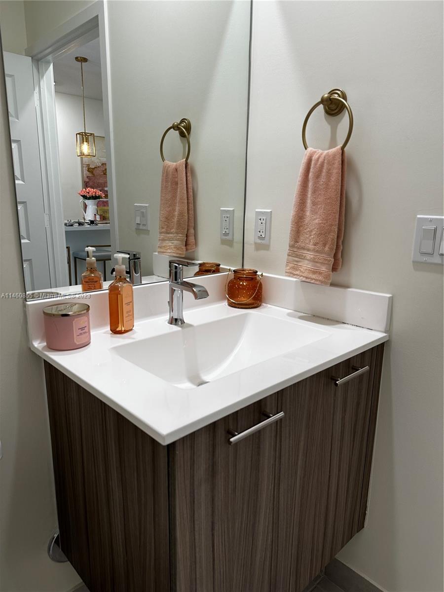 8301 NW 41st St # 307 Unit: B-307