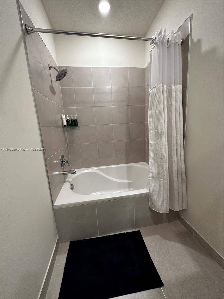 8301 NW 41st St # 307 Unit: B-307