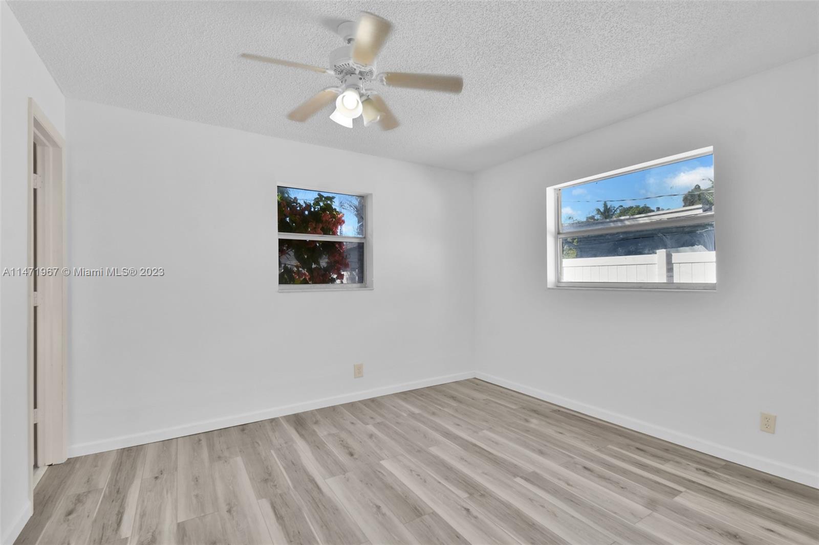 204 SE 8th St