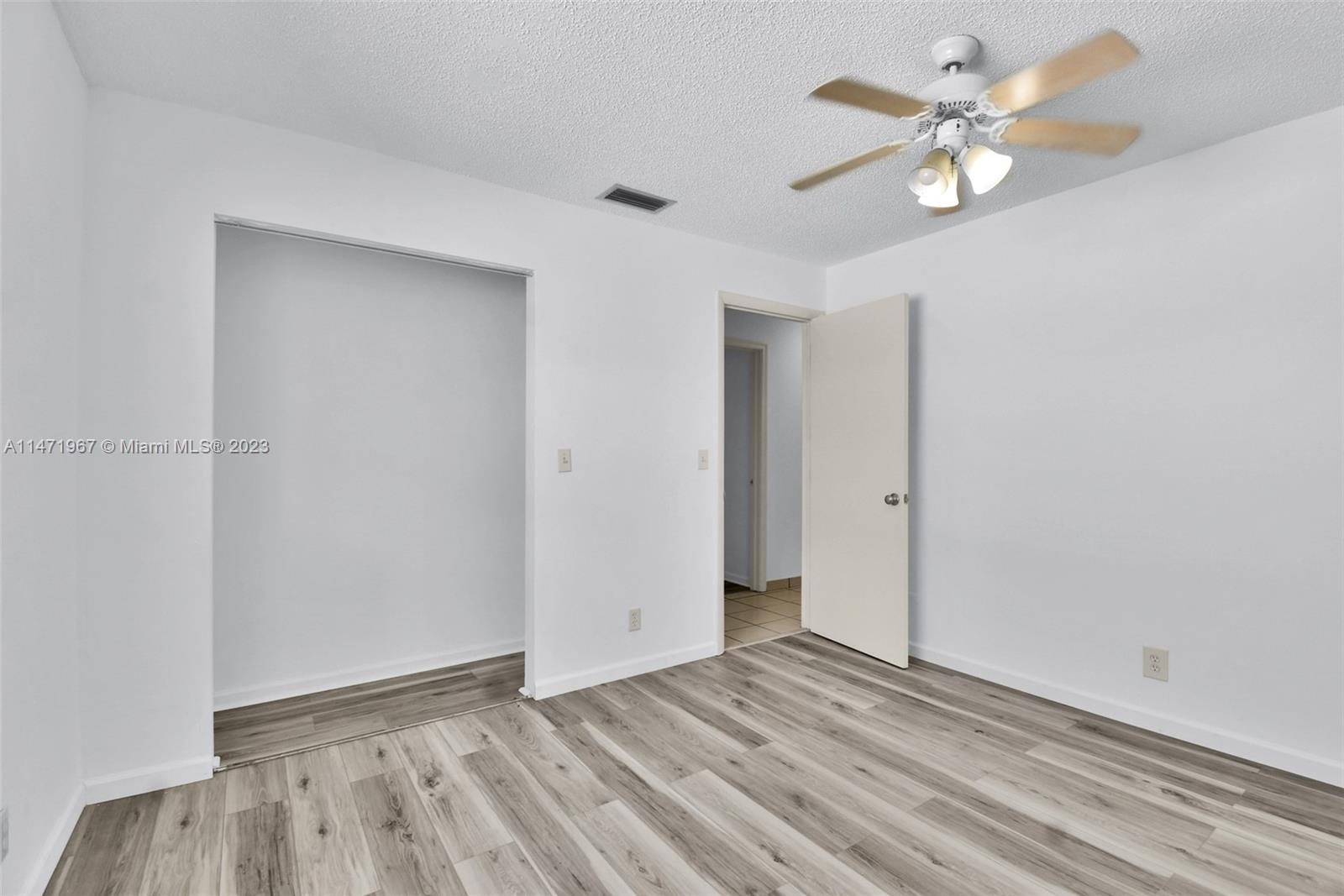 204 SE 8th St