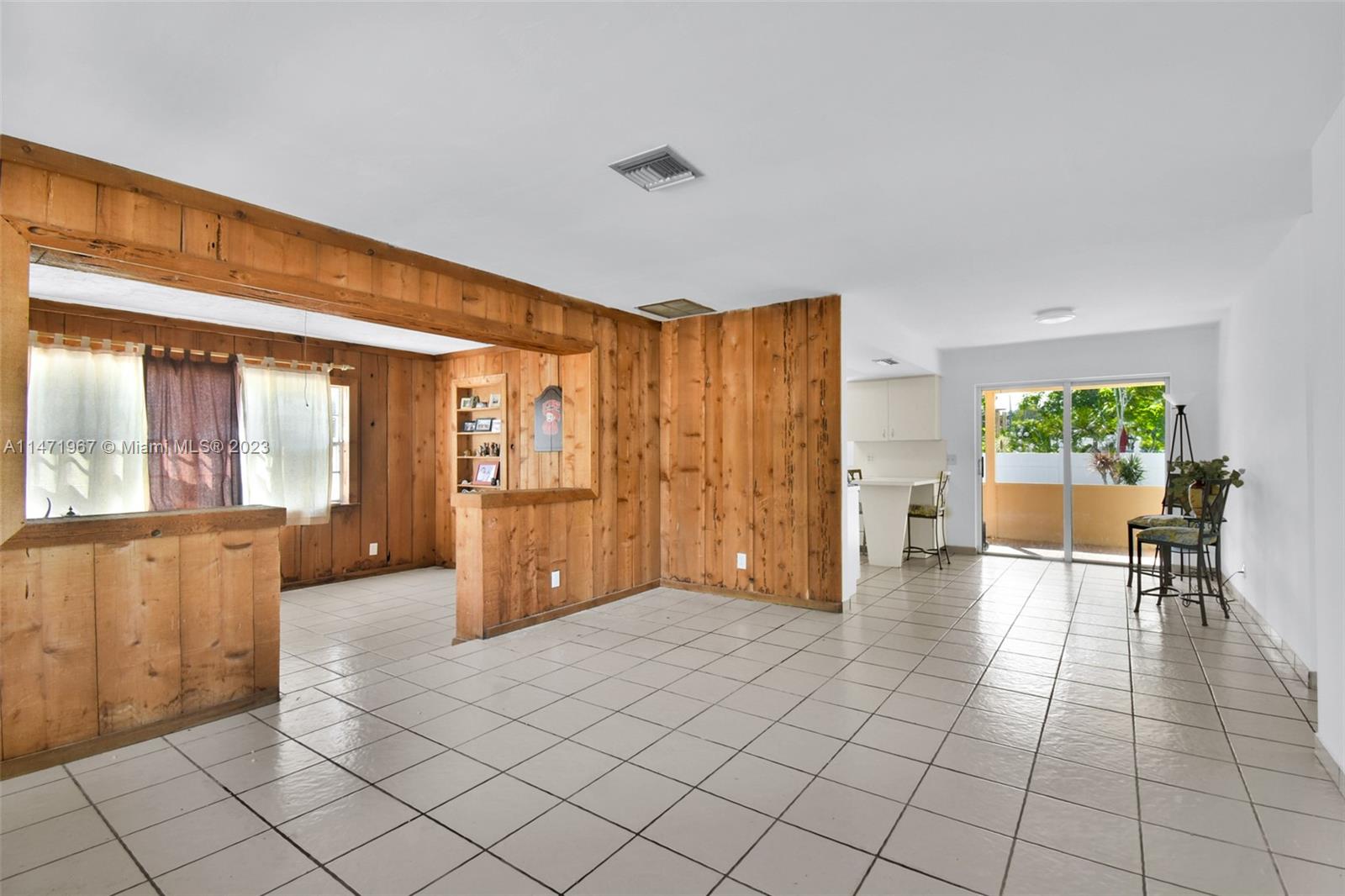 204 SE 8th St