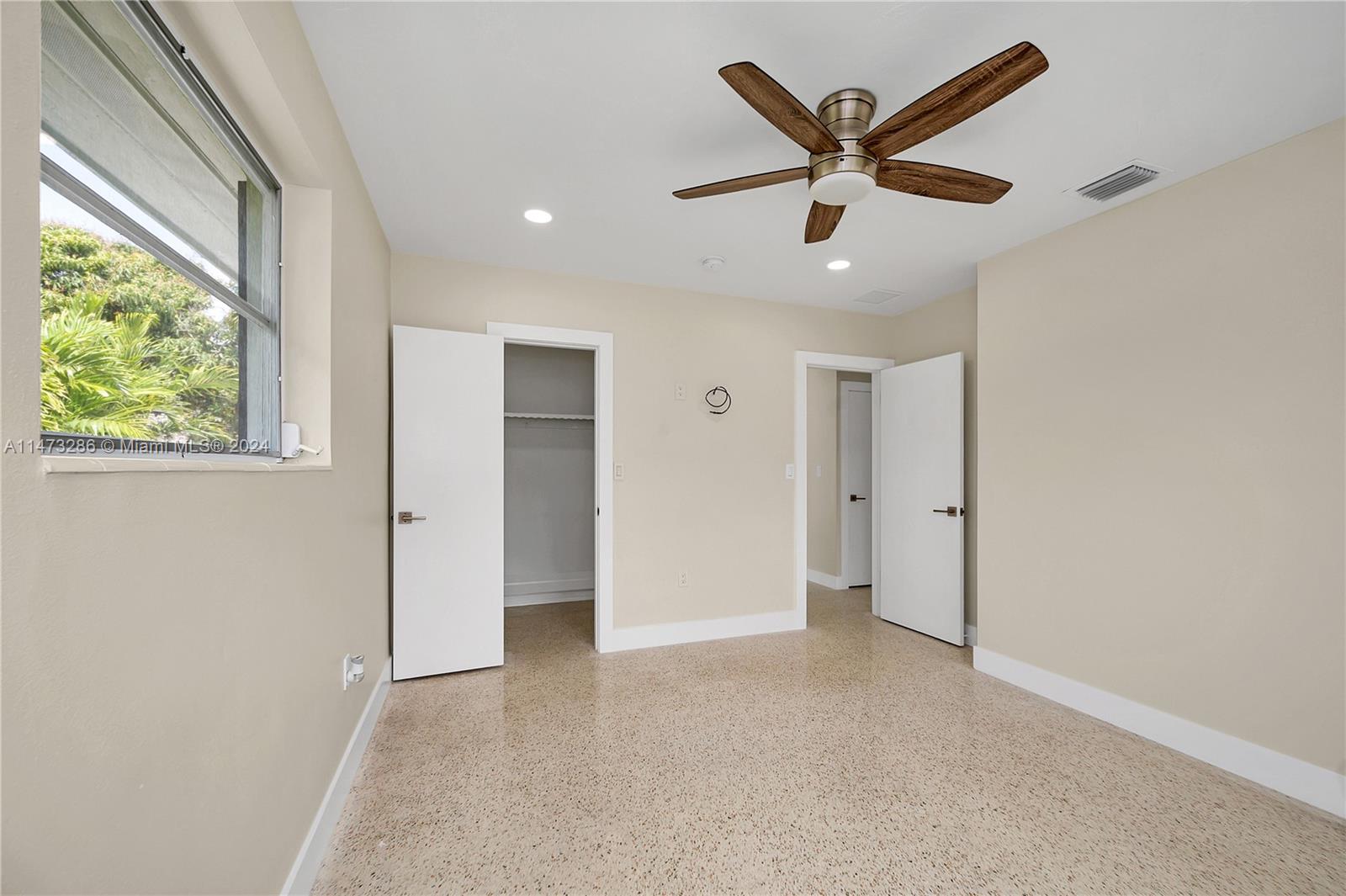 1190 SW 16th Ave