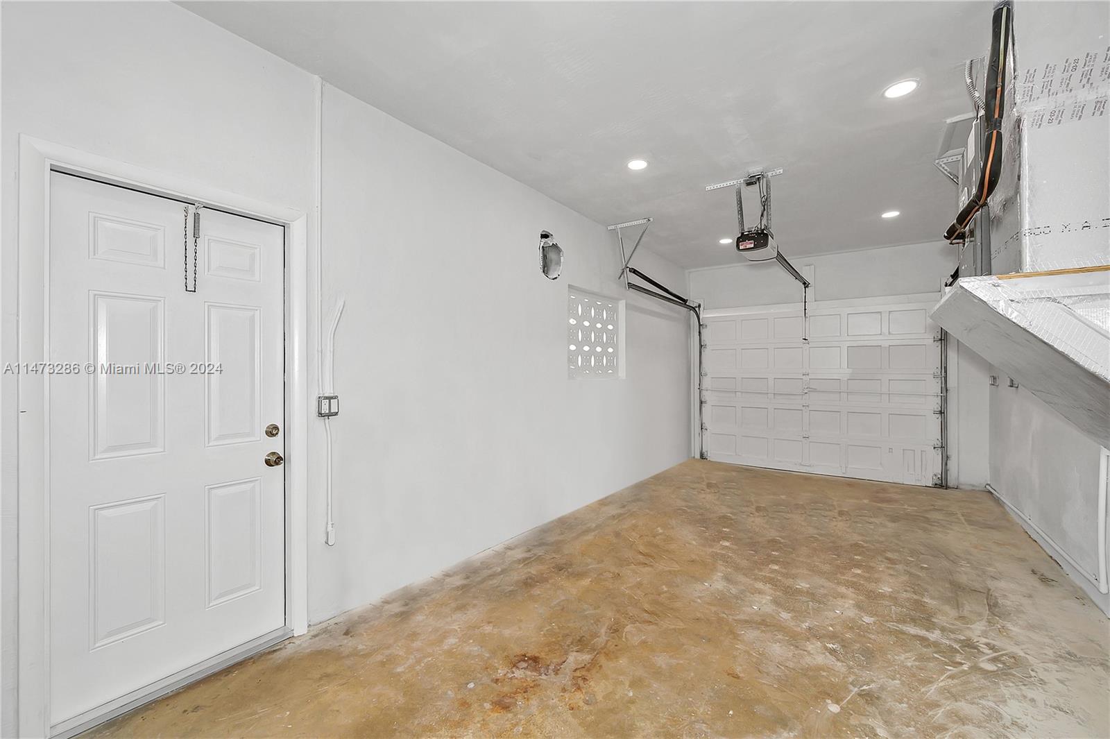 1190 SW 16th Ave