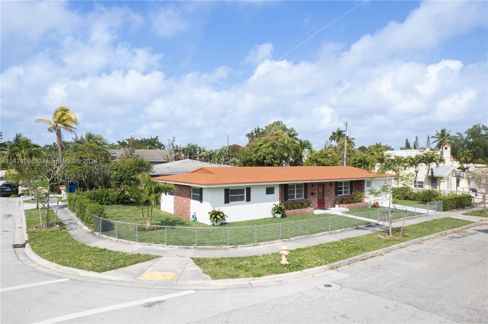 1190 SW 16th Ave