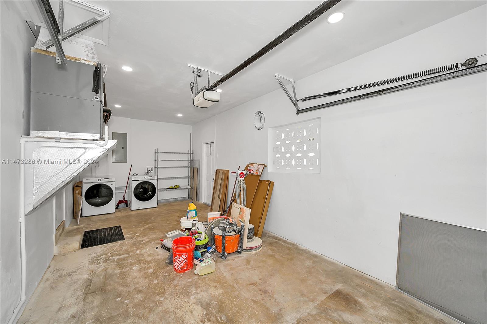 1190 SW 16th Ave