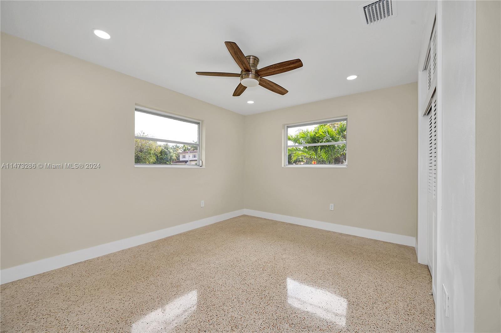 1190 SW 16th Ave