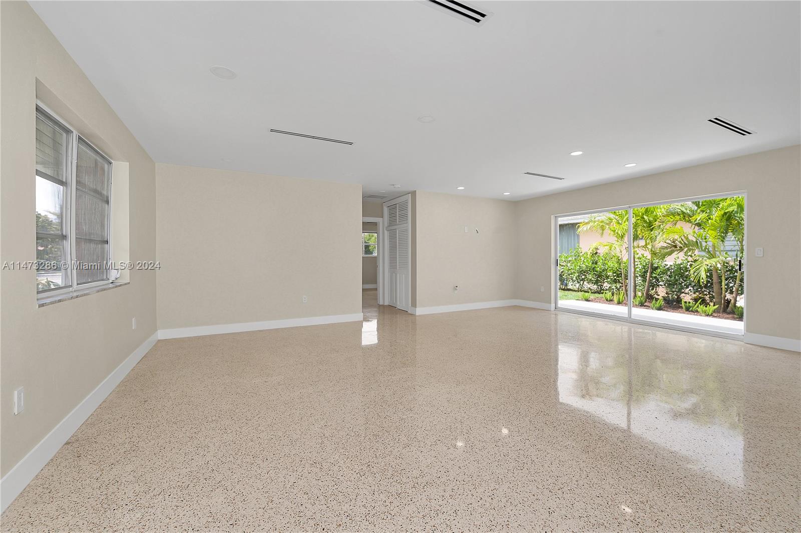 1190 SW 16th Ave