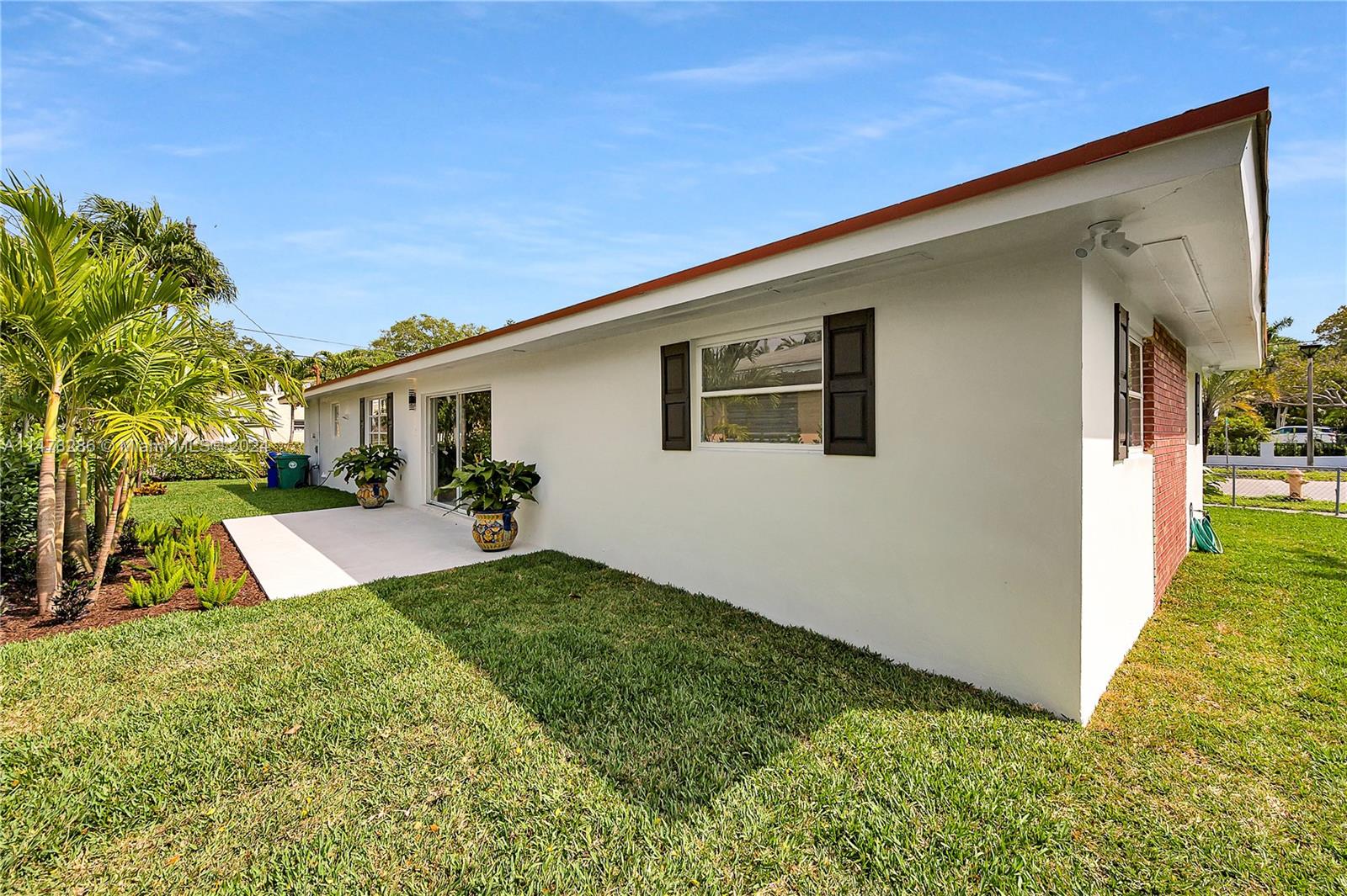 1190 SW 16th Ave