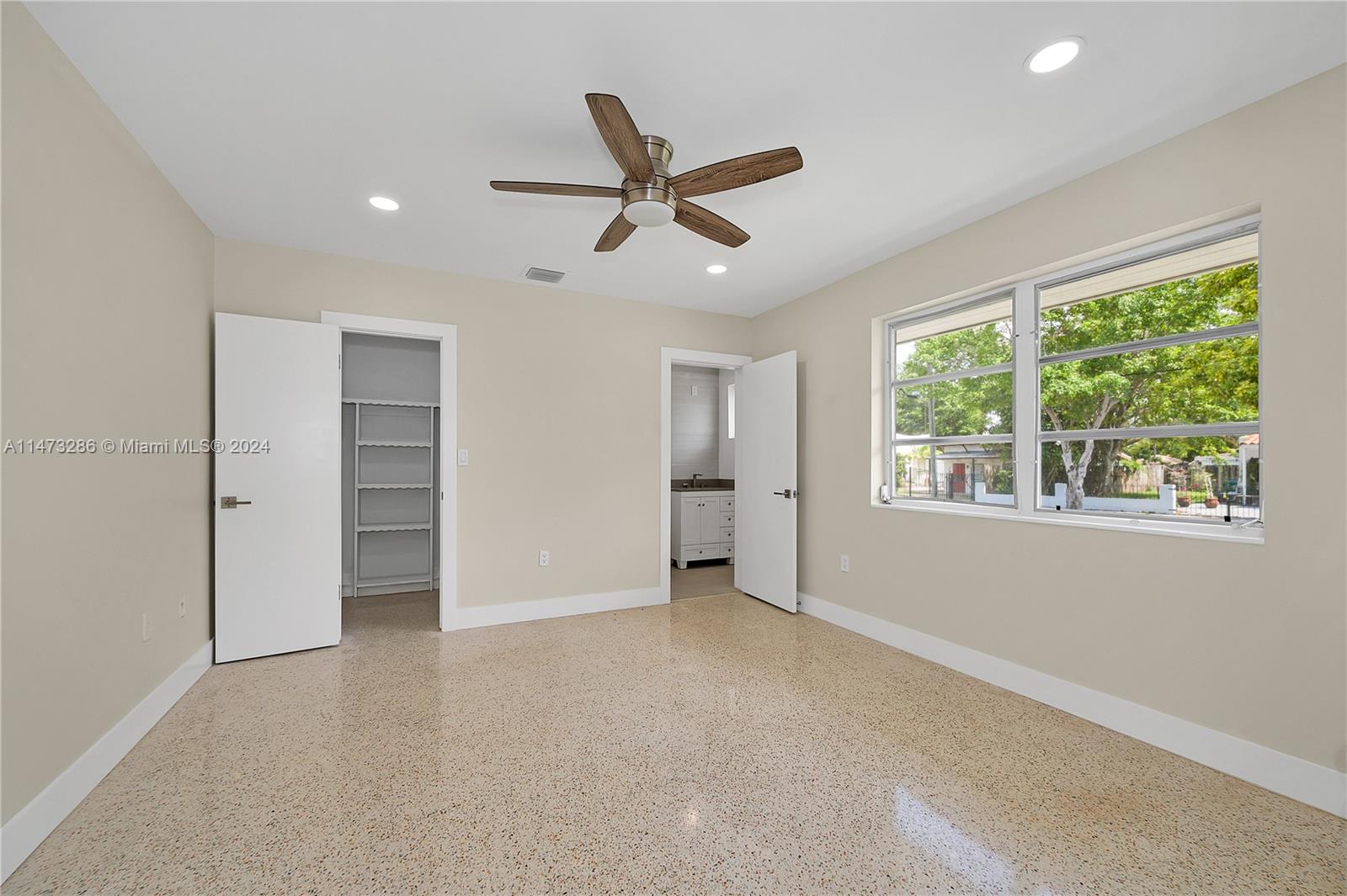 1190 SW 16th Ave