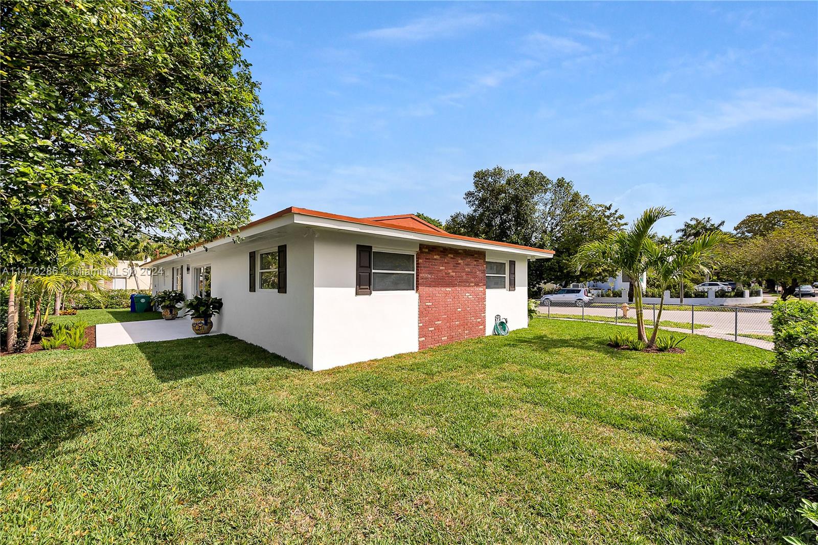 1190 SW 16th Ave