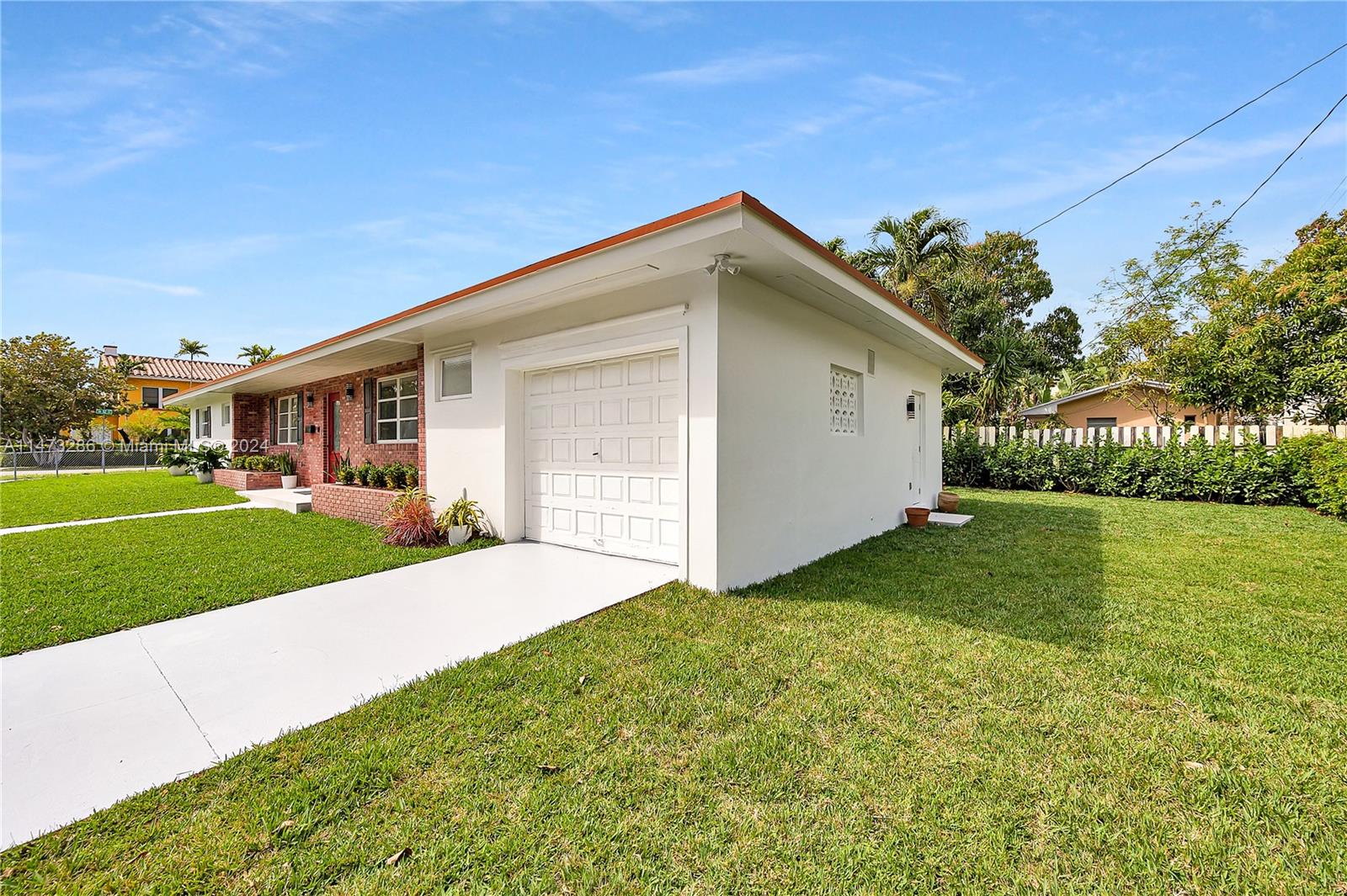 1190 SW 16th Ave