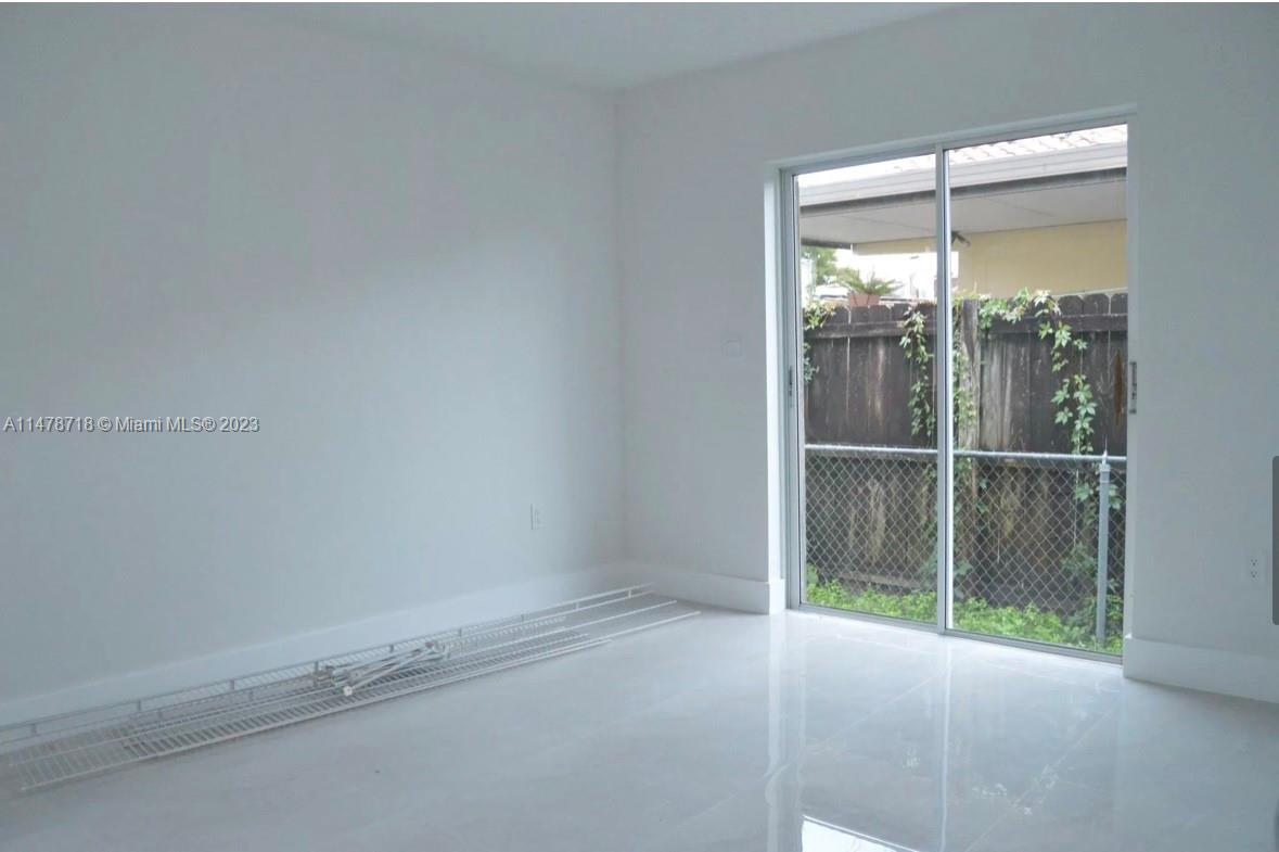 3551 SW 25th St Unit: 1